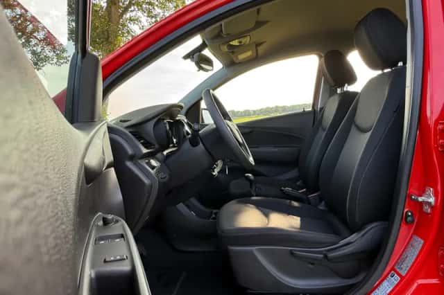 Opel Karl (2017) thumbnail 6