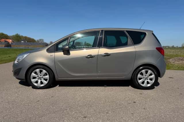 Opel Meriva (2013) thumbnail 2