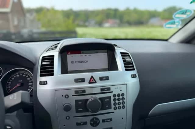 Opel Zafira (2009) thumbnail 14