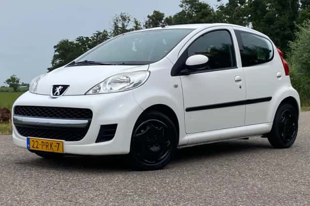 Peugeot 107 (2011) thumbnail 1