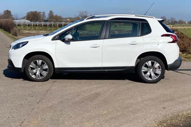 Peugeot 2008 (2018) thumbnail 16