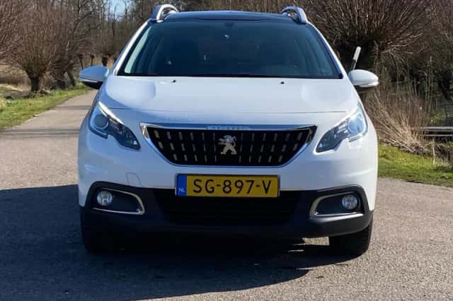 Peugeot 2008 (2018) thumbnail 5