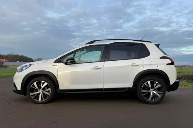 Peugeot 2008 (2019) thumbnail 2
