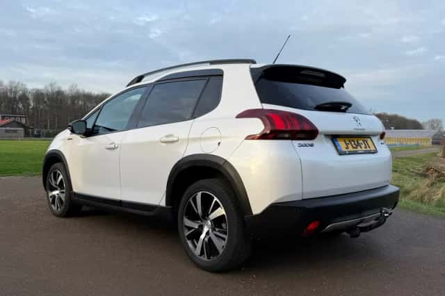 Peugeot 2008 (2019) thumbnail 3