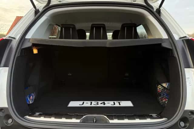 Peugeot 2008 (2019) thumbnail 21