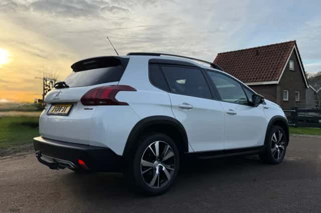 Peugeot 2008 (2019) thumbnail 33