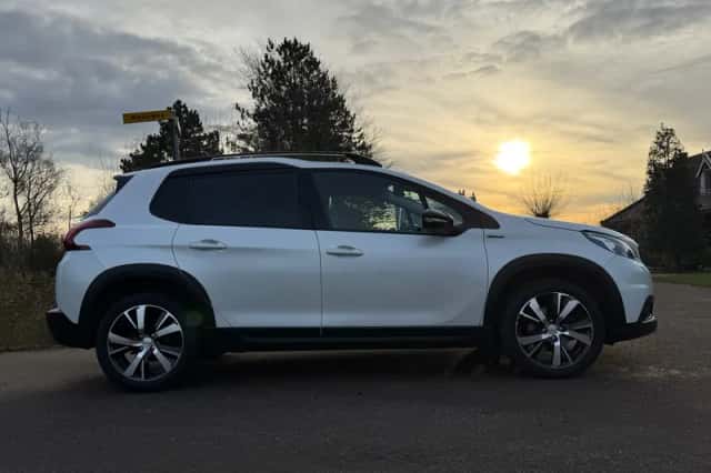 Peugeot 2008 (2019) thumbnail 34