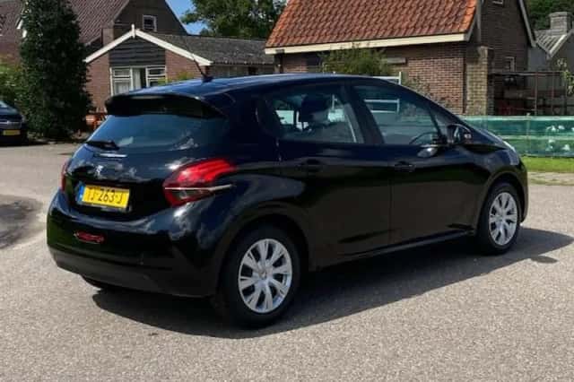 Peugeot 208 (2018) thumbnail 11