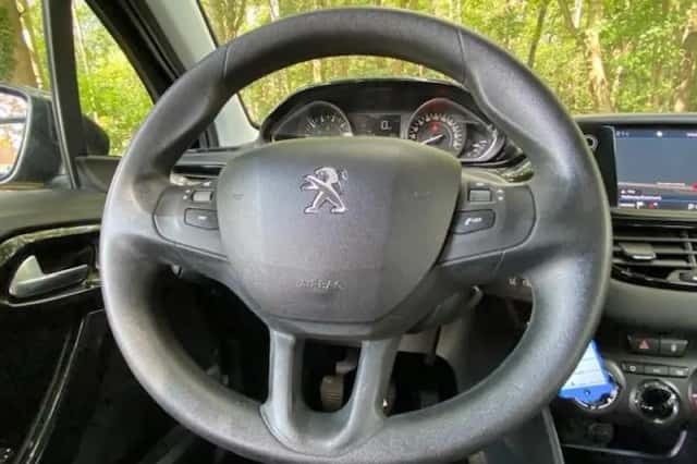 Peugeot 208 (2018) thumbnail 18