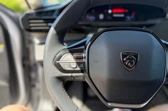Peugeot 308 (2022) thumbnail 14