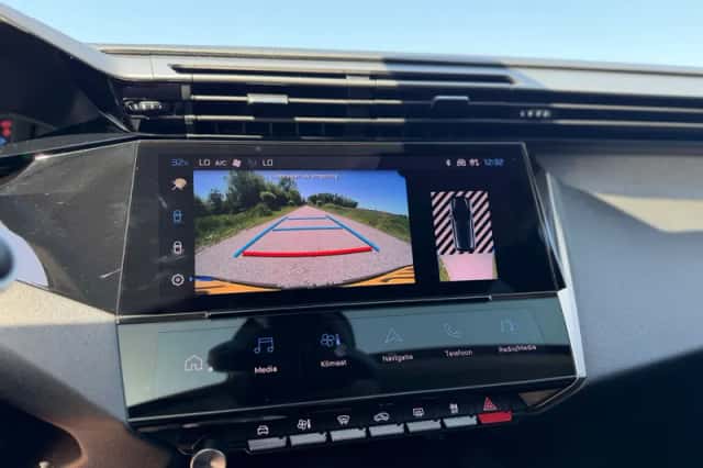 Peugeot 308 (2022) thumbnail 17