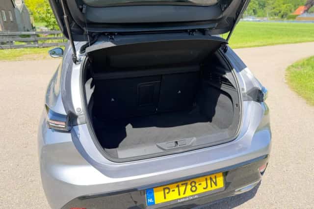 Peugeot 308 (2022) thumbnail 21