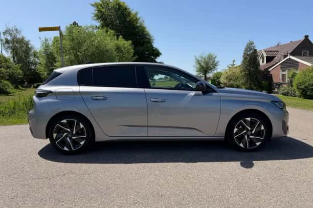 Peugeot 308 (2022) thumbnail 6