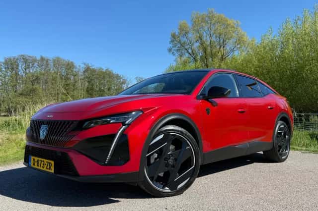 Peugeot 408 (2023)