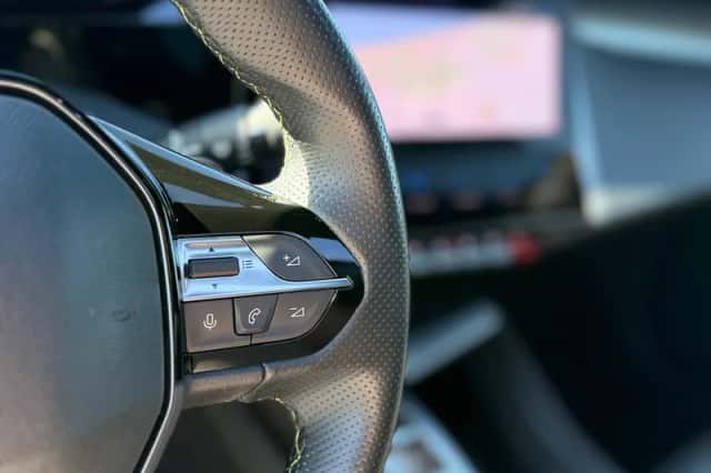Peugeot 408 (2023) thumbnail 19