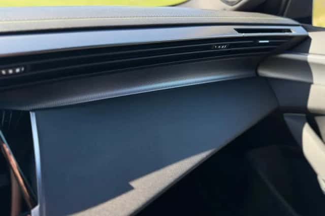 Peugeot 408 (2023) thumbnail 20