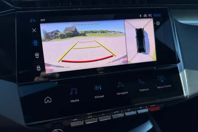 Peugeot 408 (2023) thumbnail 5