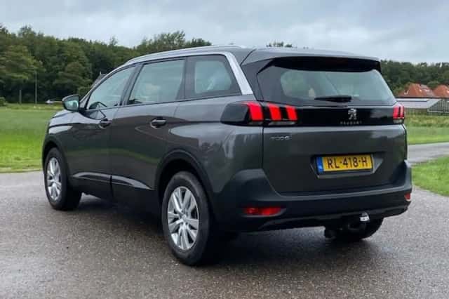 Peugeot 5008 (2017) thumbnail 11