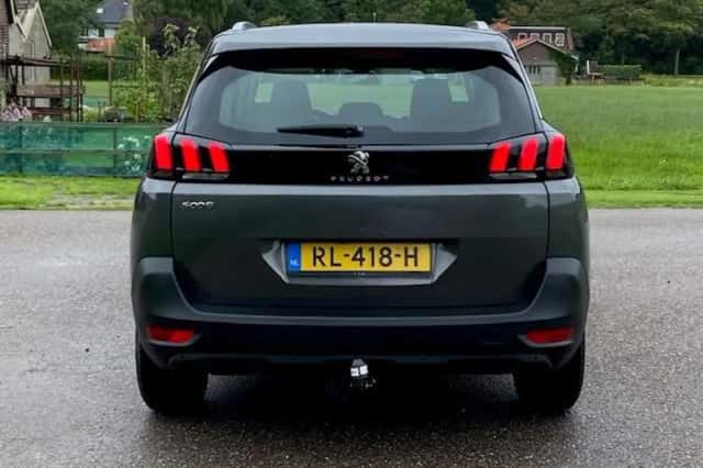 Peugeot 5008 (2017) thumbnail 15