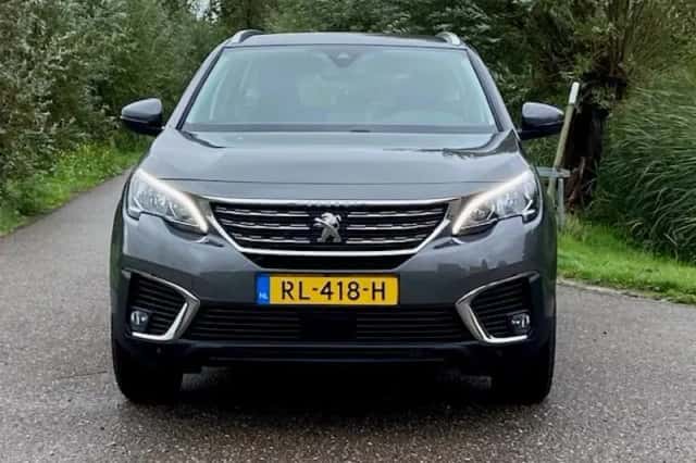 Peugeot 5008 (2017) thumbnail 5