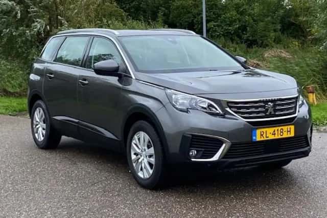 Peugeot 5008 (2017) thumbnail 7