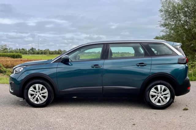 Peugeot 5008 (2017) thumbnail 15