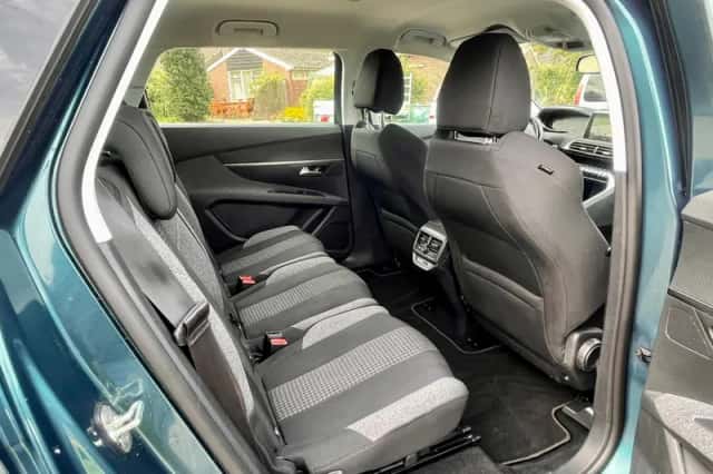 Peugeot 5008 (2017) thumbnail 20