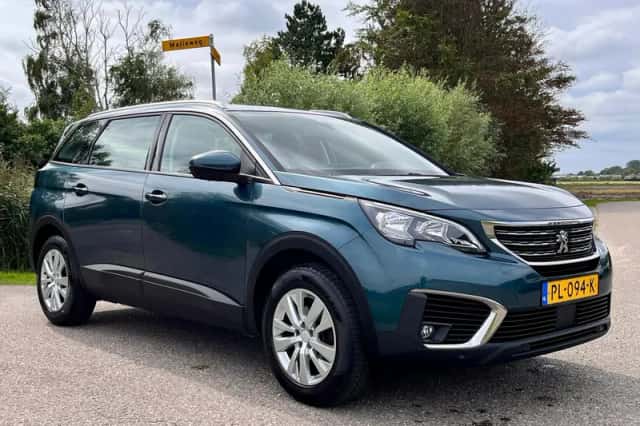 Peugeot 5008 (2017) thumbnail 5