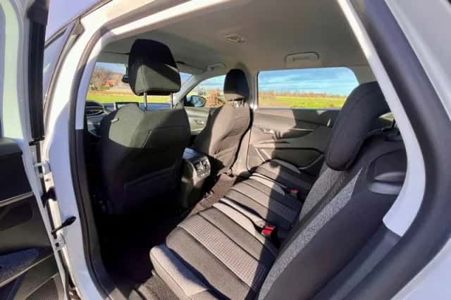 Peugeot 5008 (2018) thumbnail 12