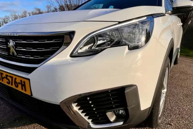 Peugeot 5008 (2018) thumbnail 17