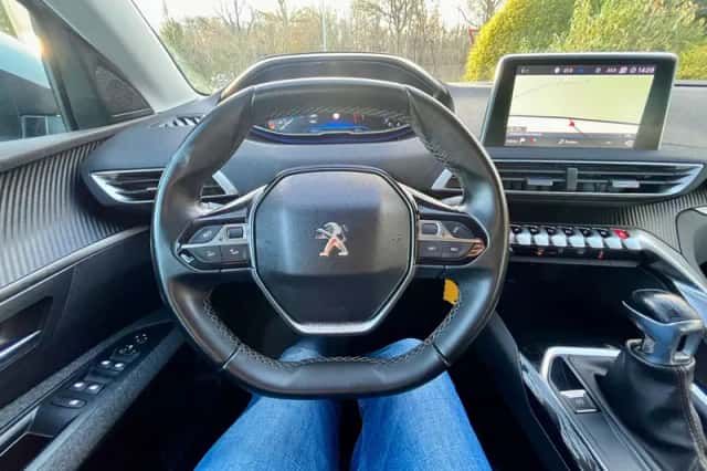 Peugeot 5008 (2018) thumbnail 21
