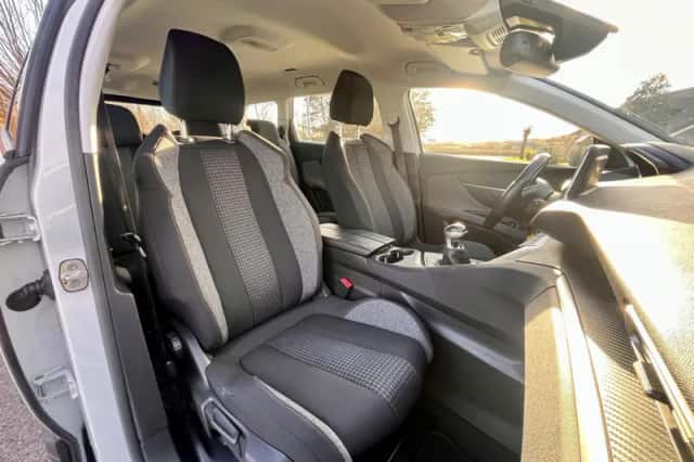 Peugeot 5008 (2018) thumbnail 6