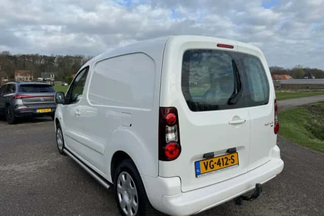 Peugeot Partner (2013) thumbnail 15