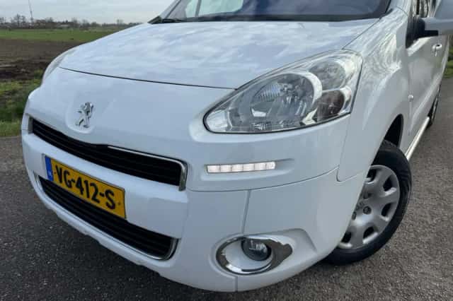 Peugeot Partner (2013) thumbnail 3