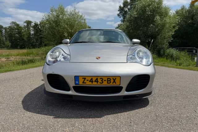 Porsche 911 (2001) thumbnail 3