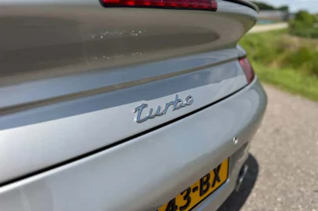 Porsche 911 (2001) thumbnail 25