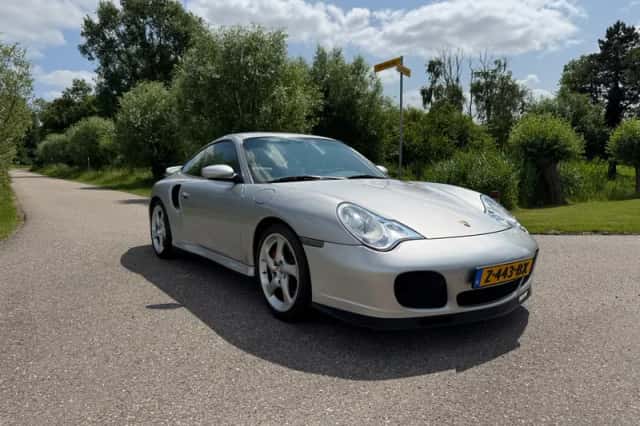 Porsche 911 (2001) thumbnail 5