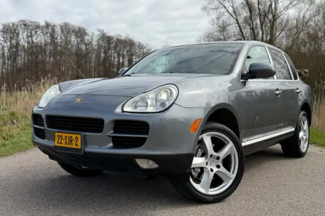 Porsche Cayenne (2004)