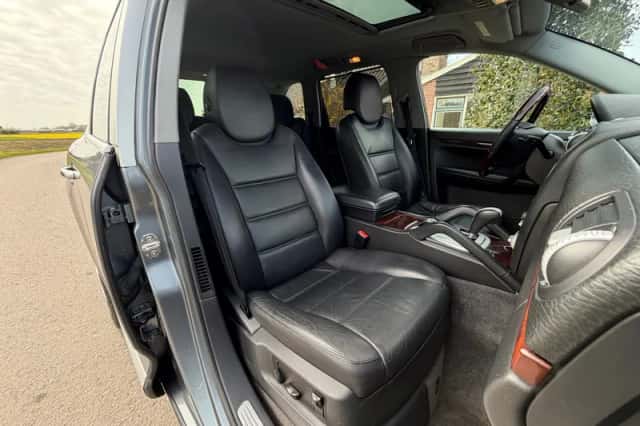 Porsche Cayenne (2004) thumbnail 2