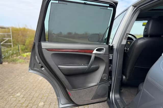 Porsche Cayenne (2004) thumbnail 14
