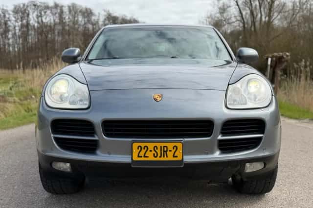 Porsche Cayenne (2004) thumbnail 23