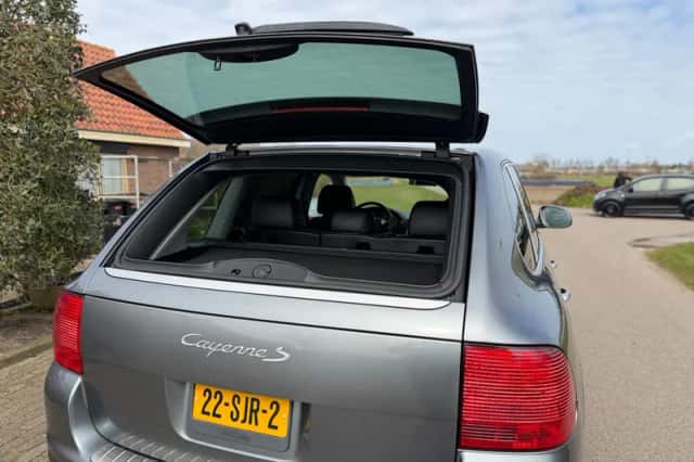 Porsche Cayenne (2004) thumbnail 28