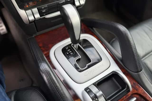 Porsche Cayenne (2004) thumbnail 8