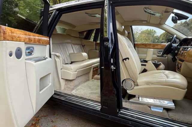 Rolls-Royce Phantom (2005) thumbnail 21
