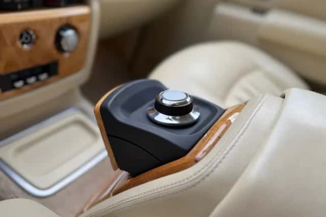 Rolls-Royce Phantom (2005) thumbnail 27