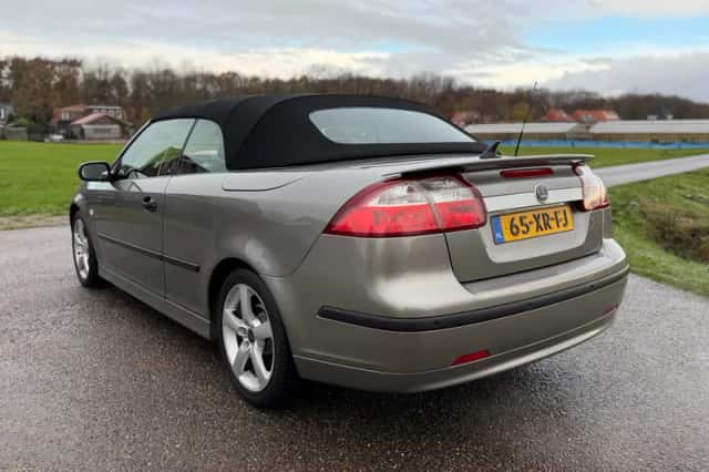 Saab 9-3 (2004) thumbnail 5