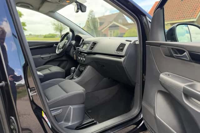 SEAT Alhambra (2012) thumbnail 12