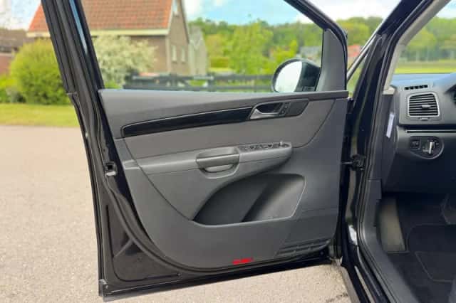 SEAT Alhambra (2012) thumbnail 18