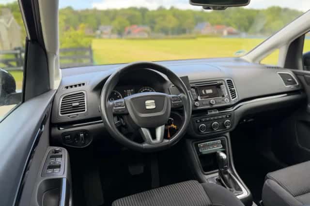 SEAT Alhambra (2012) thumbnail 4