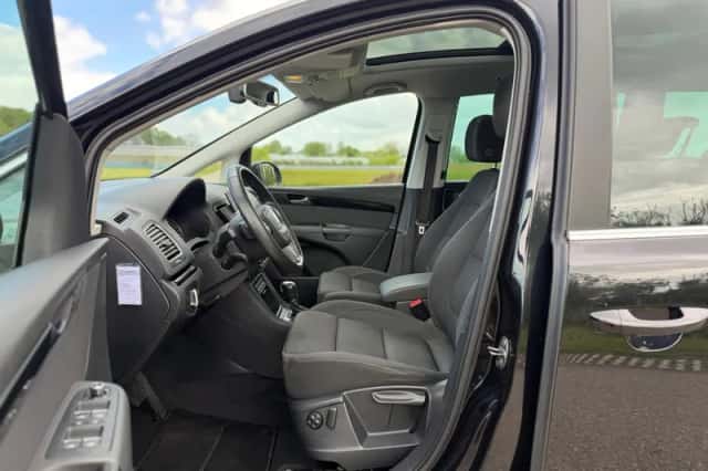 SEAT Alhambra (2012) thumbnail 6